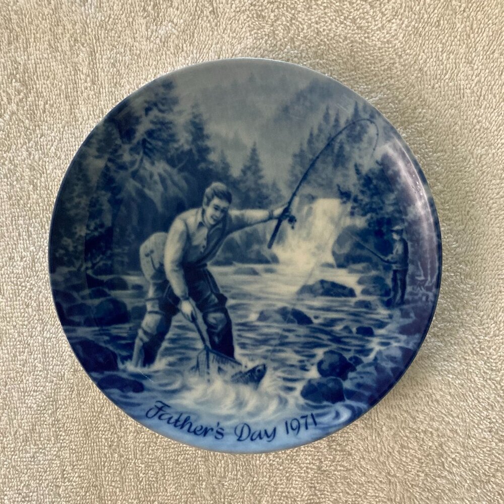 Royale Blue Winter China Porcelain 1971 Father's Day 7 3/4" Plate